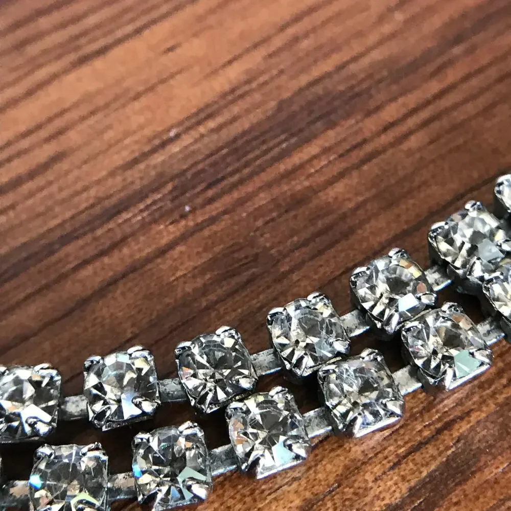 Sturdy double-strand rhinestone choker necklace (14.5